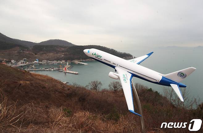 부산 강서구 가덕도 대항전망대에서 바라본 신공항 후보지. 2021.3.4/뉴스1 ⓒ News1 여주연 기자