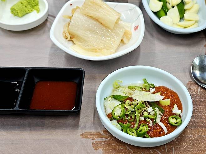 <광양외노자> 어제 가을전어&회무침 먹고 왔습니다 ㄷㄷㄷ.jpg