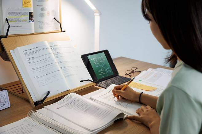 학업 성공에는 근성, 인내력 등이 큰 역할을 한다는 연구 결과가 발표됐다./사진=클립아트코리아