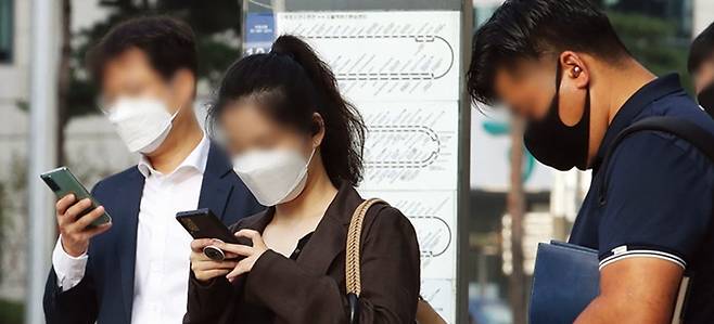 웹소설은 무거운 현실을 해소할 수 있는 공간이다.[사진=더스쿠프 포토]