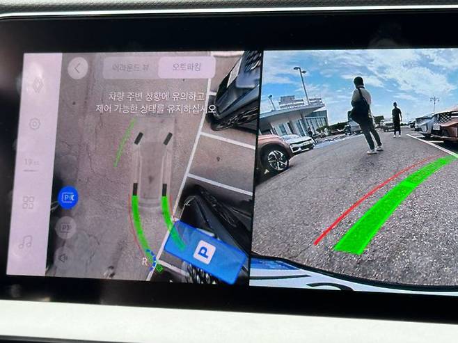 오토파킹 기능을 켜자 빈 자리를 인식해 자동으로 주차를 하고 있다. ⓒ데일리안 편은지 기자