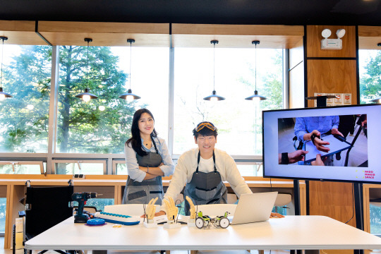 메이커스페이스 공간을 활용한 나사렛대의 재활의료기기 디자인교육.