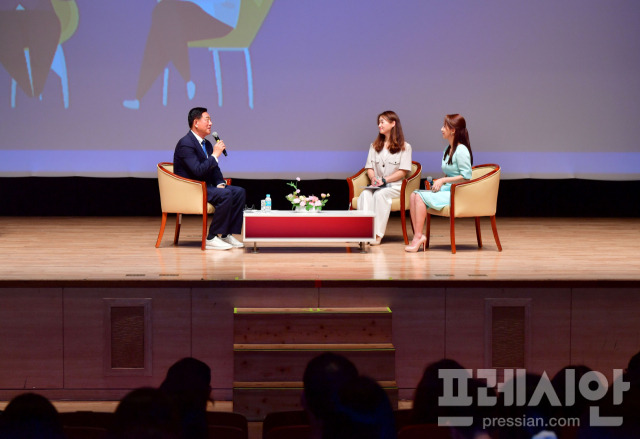 ▲장성군이 장성문화예술회관 대공연장에서 공직자 200여 명이 참석한 가운데 '2024 청렴 페스티벌'을 열었다ⓒ장성군