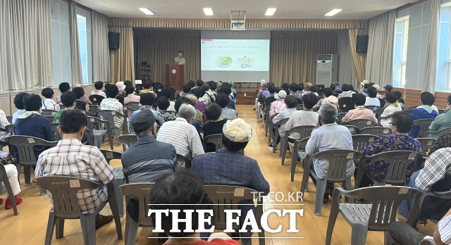 어르신 맞춤 교통안전 교육은 지속적인 고령자 교통사고 발생 및 고령 운전자에 대한 사회적 우려가 심화됨에 따라, 고령자의 교통안전 의식을 제고하는 교통사고를 예방하고자 마련됐다. / 정읍경찰서