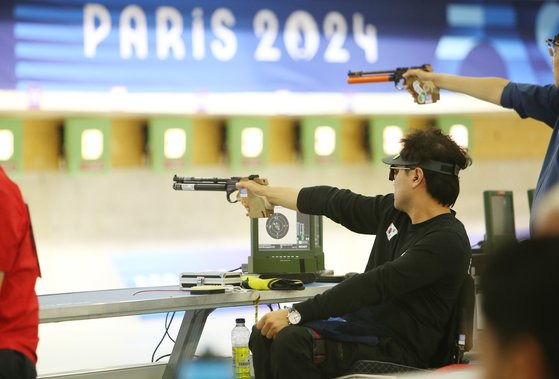 2024 파리 패럴림픽 한국 선수단 첫 금메달을 따낸 사격 국가대표 조정두. 사진 대한장애인체육회