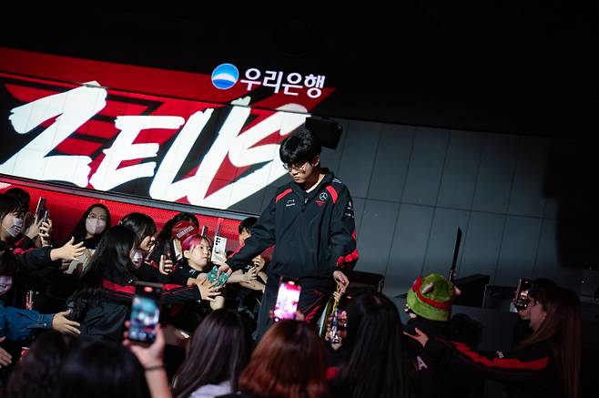 시리즈 내내 좋은 활약을 보인 ‘제우스’ 최우제. LCK