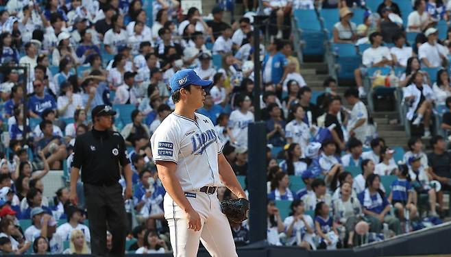 <yonhap photo-4161=""> 1일 대구 KIA 타이거즈전에서 나성범에게 홈런을 맞은 오승환. 연합뉴스</yonhap>