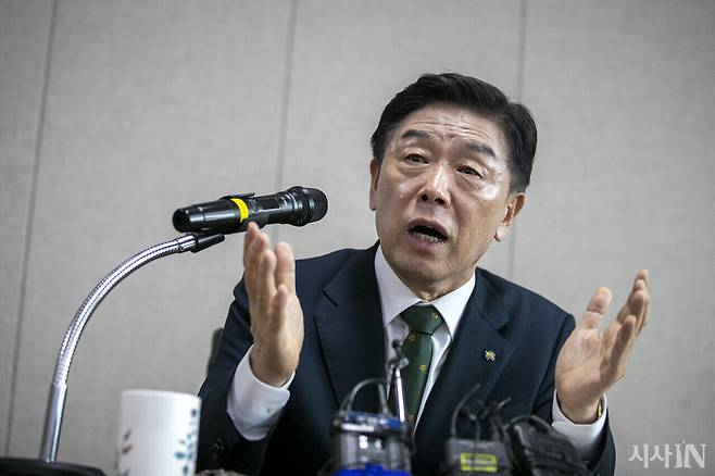 김형석 신임 독립기념관장이 8월12일 서울지방보훈청에서 기자회견을 열고 친일파, 뉴라이트 논란과 관련해 입장을 발표하고 있다. ⓒ시사IN 신선영