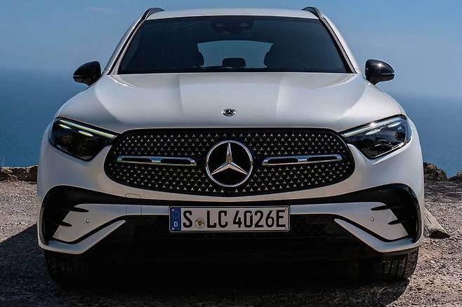 벤츠 GLC 350e 4MATIC 정면