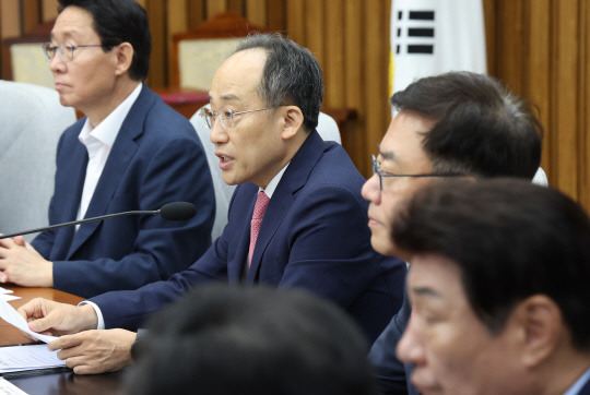 추경호 국민의힘 원내대표가 3일 국회에서 열린 원내대책회의에서 발언을 하고 있다. [연합뉴스 제공]