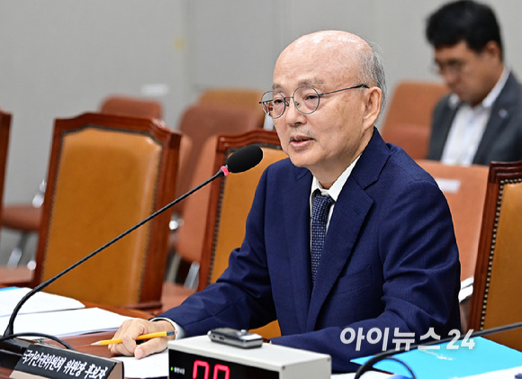 안창호 국가인권위원장 후보자가 3일 오전 서울 여의도 국회에서 열린 인사청문회에서 발언하고 있다. [사진=곽영래 기자]