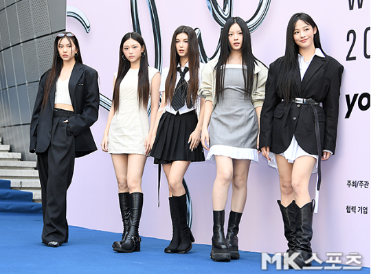 뉴진스의 ‘ETA’와 ‘디토’ 뮤직비디오를 연출한 돌고래유괴단 신우석 감독이 어도어 입장을 반박했다.사진=천정환 기자