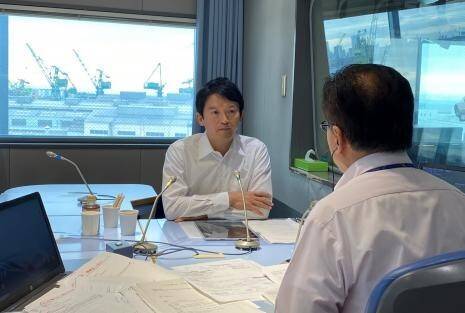 한 방송 프로그램에 출연한 사이토 모토히코 효고현 지사. 효고현 누리집 갈무리