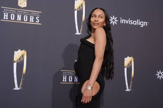 프랜시스 티아포의 연인 아얀 브룸필드. AP=연합뉴스