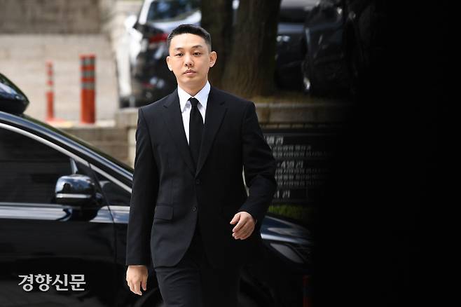 Actor Yoo Ah-in arrives at the Seoul Central District Court to appear in court on September 3. Reporter Jeong Hyo-jin