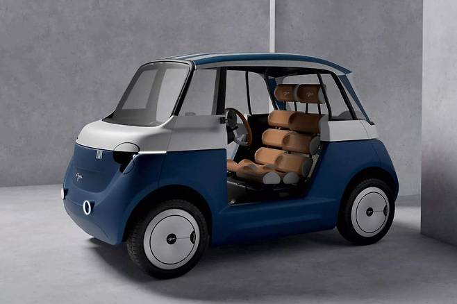 피아트 토폴리노 코치빌드 모델 측면