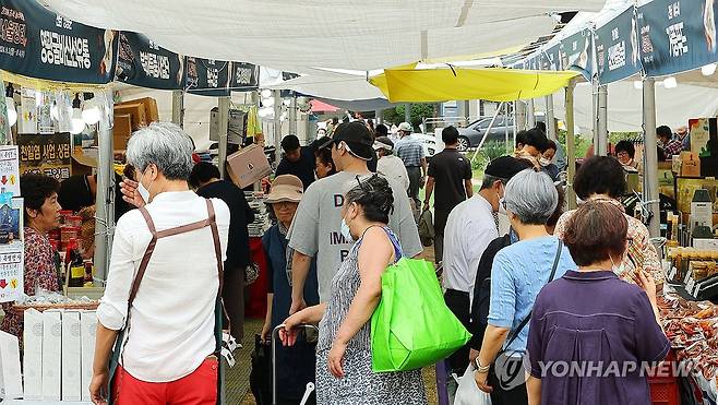 붐비는 추석 농수특산물 서울장터 [연합뉴스 자료]ㅑ