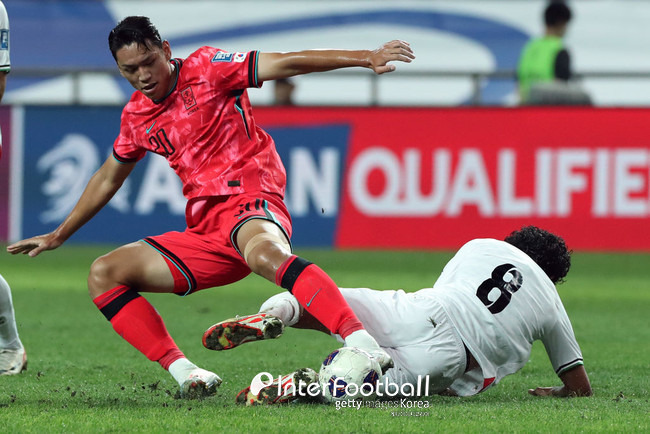 [사진=게티이미지] 홍명보 감독이 이끄는 대한민국 축구 국가대표팀(FIFA 랭킹 23위)은 5일 오후 8시 서울월드컵경기장에서 열린 2026 국제축구연맹(FIFA) 북중미 월드컵(미국-캐나다-멕시코) 아시아 지역 3차 예선 1차전에서 팔레스타인(FIFA 랭킹 96위)과 0-0으로 비겼다. 이날 경기장엔 59,576명이 찾았다.