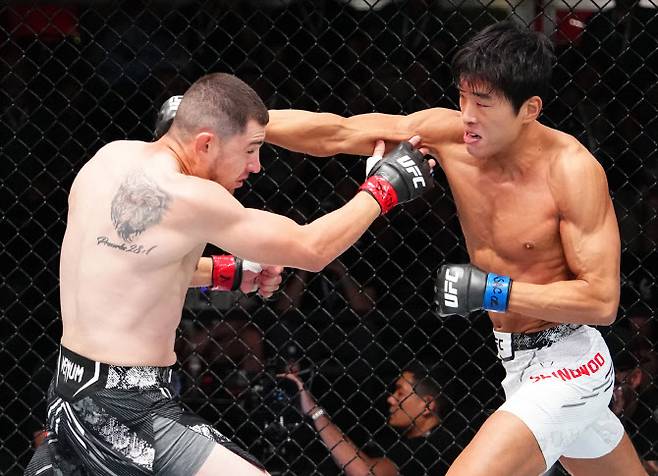 스티브 가르시아 대 최승우 경기 장면. 사진=UFC