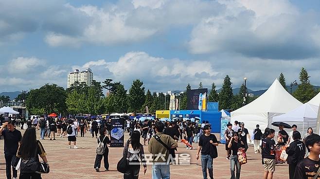 8일 젠지와 한화생명의 결승전이 열리는 경주 실내체육관 현장에 젠지와 한화생명 팬들로 가득찼다. 경주 | kmg@sportsseoul.com