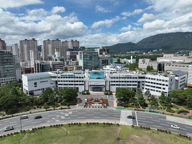 [창원=뉴시스] 강경국 기자 = 경남 창원시청 전경. (사진=창원시청 제공). 2024.09.04. photo@newsis.com *재판매 및 DB 금지