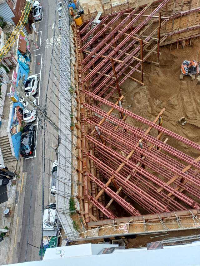 ▲ 마포구 서교동 371-10번지 지하 4층 공사 현장 ⓒ유채림