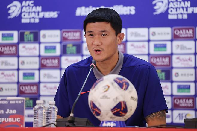 Kim Min-jae speaks during a press conference at a hotel in Oman on Monday ahead of a 2026 World Cup qualifier between Korea and Oman on Tuesday. [NEWS1]