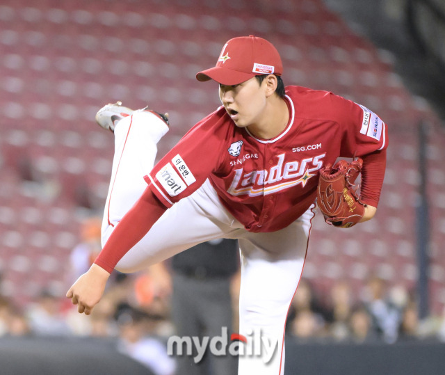 2024년 9월 4일 서울 잠실야구장에서 열린 '2024 신한 SOL Bank KBO 리그' SSG 랜더스-LG 트윈스 경기. SSG 송영진./마이데일리