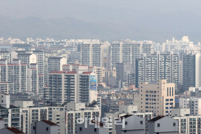 서울 강북구 북서울꿈의숲에서 바라본 도봉구 아파트 단지 모습. (사진=연합뉴스)