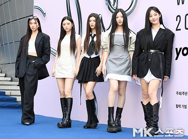 그룹 뉴진스가 유튜브 라이브에서 민희진 전 어도어 대표를 복귀와 함께 사내 따돌림을 폭로한 가운데, 한 팬이 해당 사건과 관련해 고용노동부에 수사를 의뢰하면서 거센 후폭풍을 예고했다. / 사진 = 천정환 기자