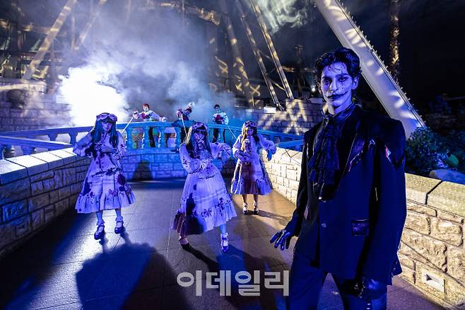 어드벤처 인형의 집 - 스트리트 호러 쇼 더 마리오네트 (사진=롯데월드 어드벤처)