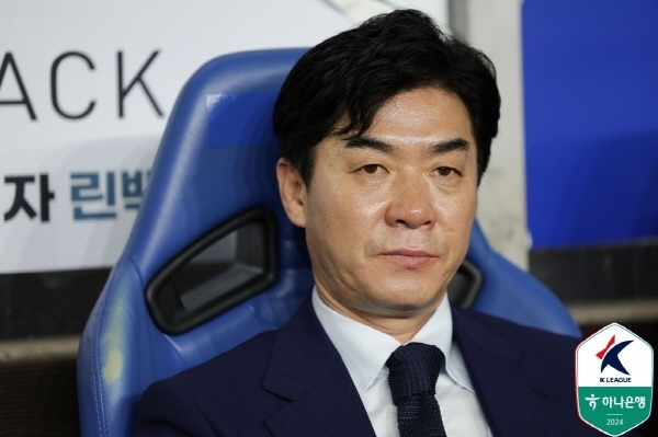 강원 FC 윤정환 감독. 사진=한국프로축구연맹