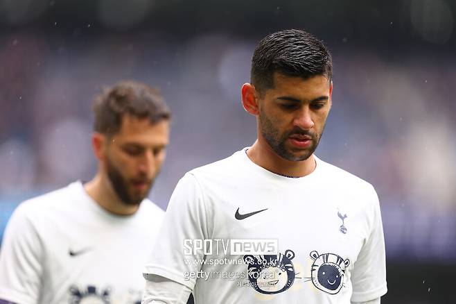 ▲ 크리스티안 로메로는 토트넘 홋스퍼와 2027년까지 계약되어 있다. 지난 여름 이적시장엔 빅클럽들의 관심을 거절했던 토트넘이지만 다음 여름 이적시장에선 남은 계약 기간이 줄어드는 만큼 판매 부담을 피할 수 없다. 토트넘은 로메로와 재계약하겠다는 방침이다.