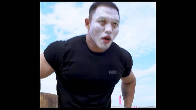 "남자가 무슨 선크림이야 " 선크림 처음 발라보는 남자