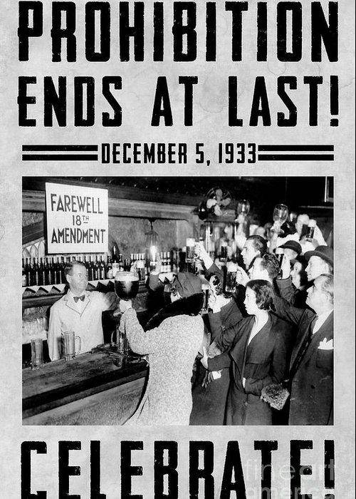 미국 뉴욕 시민들이 1933년 12월, 한 술집에 모여 금주법 시대가 막을 내린 것을 축하하고 있다. 한국일보 자료사진