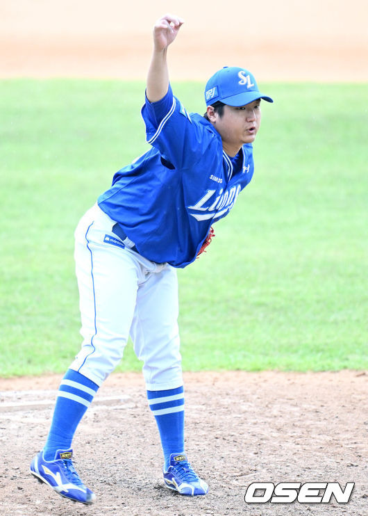 [OSEN=이천, 이대선 기자] 11일 오후 경기도 이천 베어스 파크에서 2024 메디힐 KBO 퓨처스리그 두산 베어스와 삼성 라이온즈의 경기가 열렸다.6회말 무사에서 삼성 최지광이 역투하고 있다. 2024.05.11 /sunday@osen.co.kr