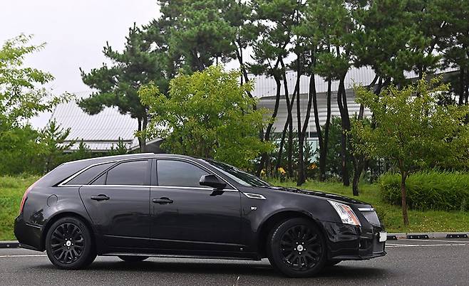 일반 도심은 물론 고속도로의 노면 소음에도 한층 능숙한 대응을 과시했다. 김학수 기자