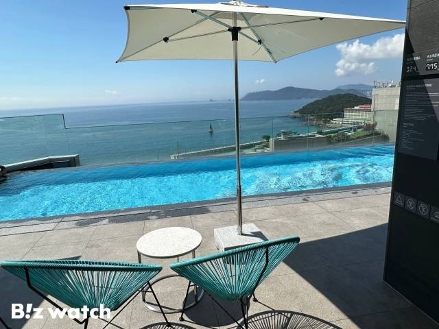 L7 해운대 루프탑 풀. / 사진=정혜인 기자 hij@