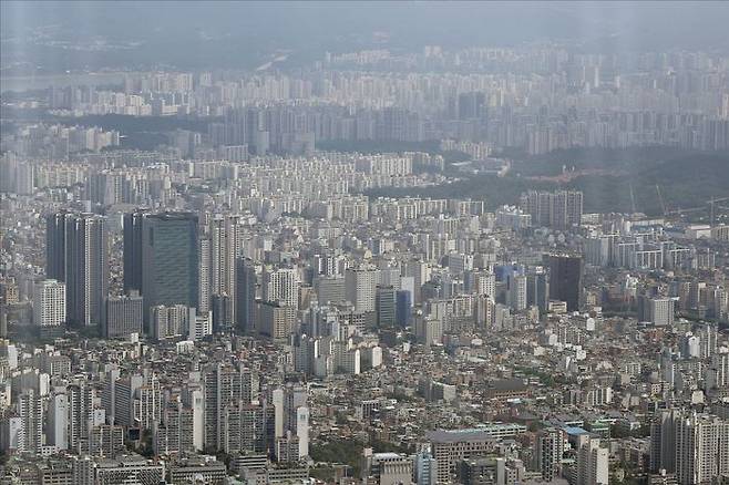 내년부터 생활형 숙박시설(생숙)에 대한 이행강제금 부과가 본격적으로 이뤄지면서 소유주들의 반발이 점차 거세지는 모습이다.ⓒ데일리안 홍금표 기자