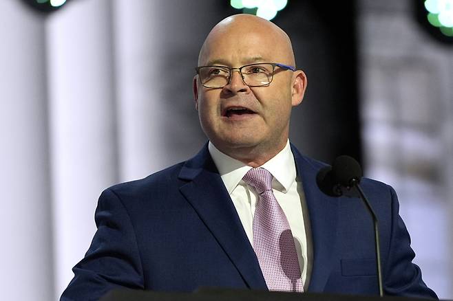 미국 최대 운수노조 ‘팀스터’의 위원장인 션 오브라이언. FILE - Sean O‘Brien, president of the International Brotherhood of Teamsters, speaks during the Republican National Convention, July 15, 2024, in Milwaukee. (AP Photo/Julia Nikhinson, File) FILE PHOTO <Copyright (c) Yonhap News Agency prohibits its content from being redistributed or reprinted without consent, and forbids the content from being learned and used by artificial intelligence systems.>