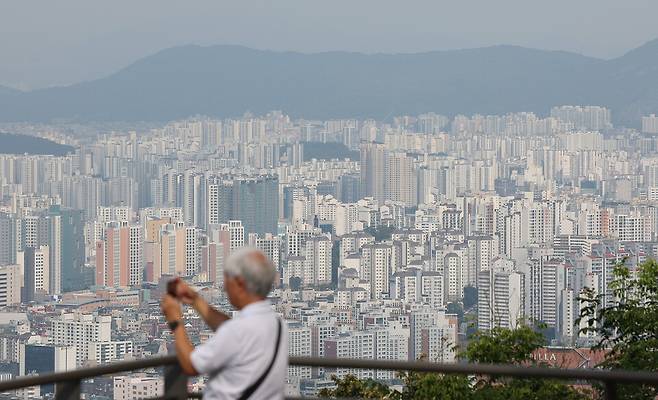 서울 남산에서 바라본 아파트 단지 ⓒ연합뉴스