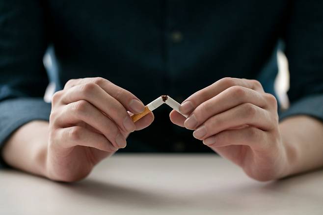 어린이가 간접흡연할 시 건강에 문제가 생길 수 있다. 사진은 기사 내용과는 무관함. /사진=이미지투데이