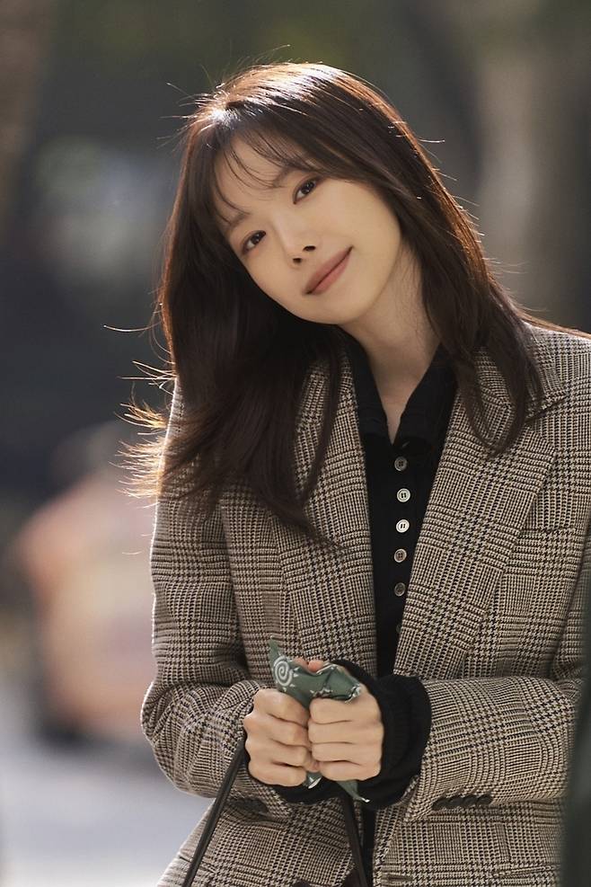 JTBC 드라마 ‘가족X멜로’에서 변미래 역을 연기한 배우 손나은 출연장면. 사진 YG엔터테인먼트