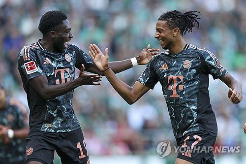 바이에른 뮌헨은 21일(한국시간) 독일 브레멘의 베저슈타디온에서 열린 베르더 브레멘과의 2024-25시즌 분데스리가 4라운드 원정 경기에서 5-0 대승을 거뒀다. 이날 김민재는 선발 풀타임을 소화하며 무실점 수비를 펼쳤다. 뮌헨은 최근 3경기에서 20골을 터트리는 엄청난 화력을 과시했다. 연합뉴스