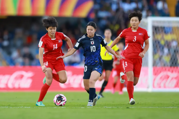 사진=국제축구연맹(FIFA). 일본과 결승전에서 맞붙은 북한이 우승을 차지하며 새 역사의 주인공이 됐다. 북한은 23일(한국시간) 콜롬비아 보고타에 위치한 에스타디오 네메시오 카마초에서 열린 2024 국제축구연맹(FIFA) 콜롬비아 U-20 여자 월드컵 결승전에서 일본을 1-0으로 꺾었다. 이로써 북한이 우승을 차지하게 됐다.