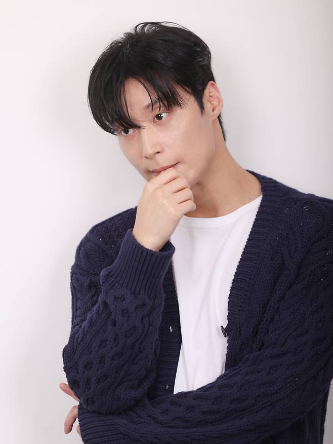 배우 허남준이 10일 오후 서울 중구 순화동 KG타워에서 진행된 일간스포츠와의 인터뷰에 앞서 포즈를 취하고 있다. 서병수 기자 qudtn@edaily.co.kr /2024.09.10/