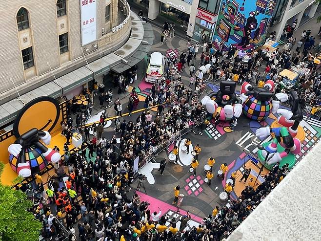 롯데백화점 명동 페스티벌은 서울 봄축제로 자리잡았다. 롯데백화점 제공