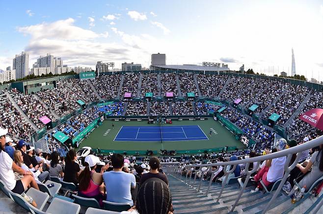 WTA 투어 하나은행 코리아오픈 결승전이 열린 올림픽공원 테니스 코트 전경. 코리아오픈 대회조직위 제공