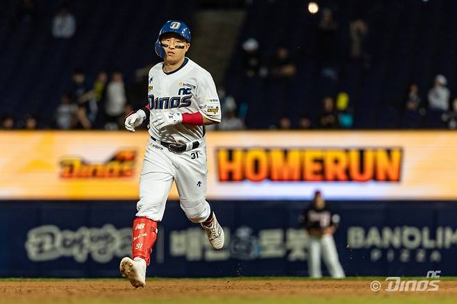 NC 외야수 손아섭은 25일 창원 NC파크에서 열릴 '2024 신한 SOL Bank KBO 리그' SSG와 팀 간 15차전 경기를 앞두고 1군 엔트리에 합류했다. 부상 이후 80일 만에 1군 복귀다. NC 다이노스