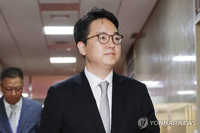 우원식 의장 예방하는 심우정 검찰총장 (서울=연합뉴스) 김주성 기자 = 심우정 검찰총장이 24일 오전 서울 여의도 국회에서 우원식 국회의장을 예방하고 있다. 2024.9.24 utzza@yna.co.kr